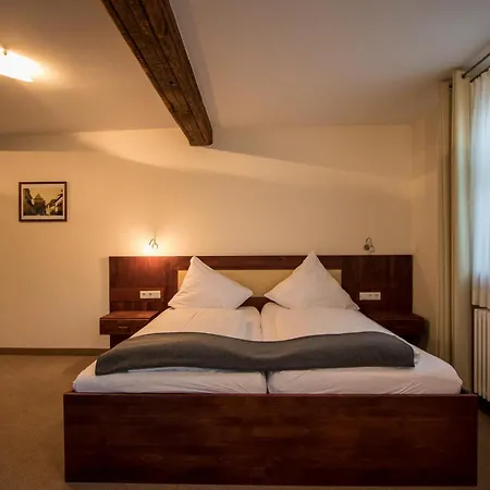 Poertnerhof Pensión Sesslach